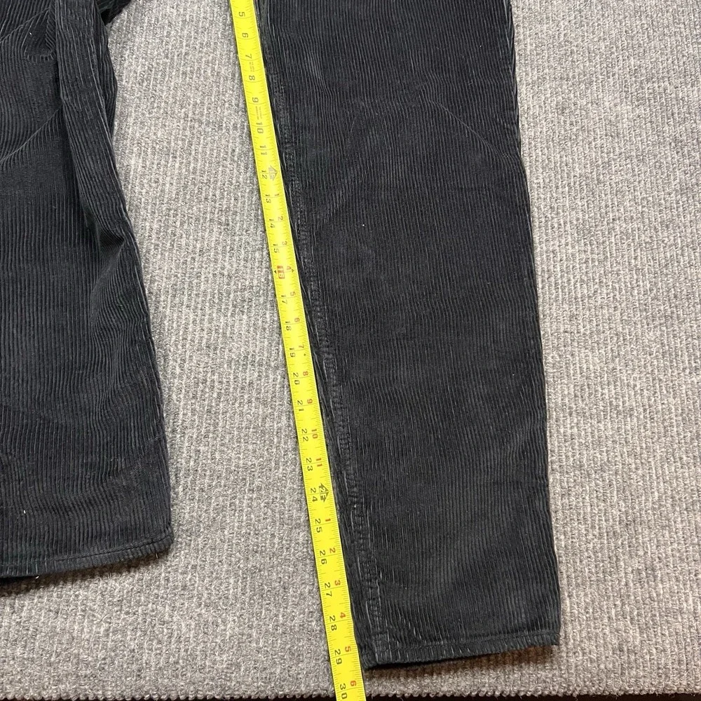 Levi's Corduroy‎ Mom Jeans Women's Size 30x30 Black Pants Tapered High Rise New
